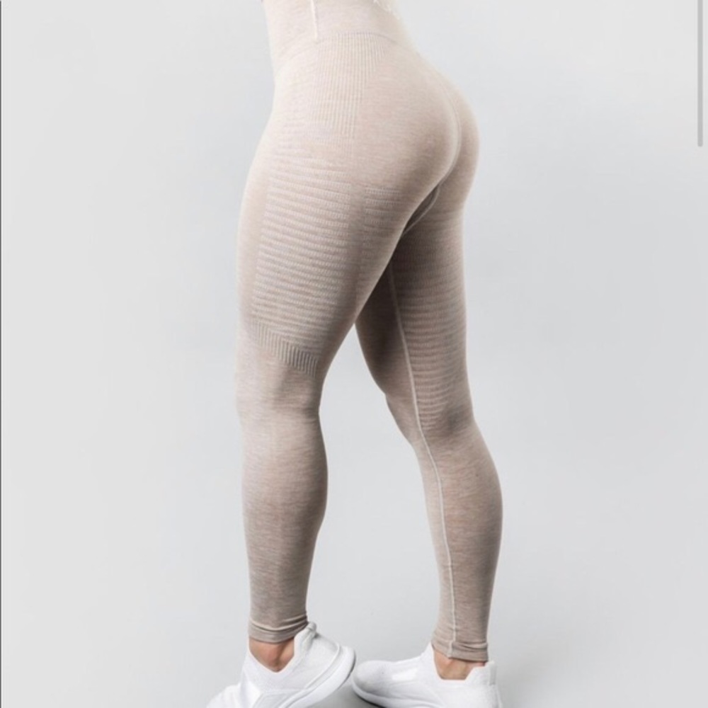 Alphalete Halo leggings